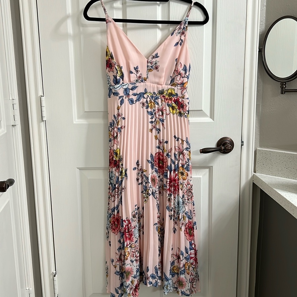 Pink floral pleated midi dress